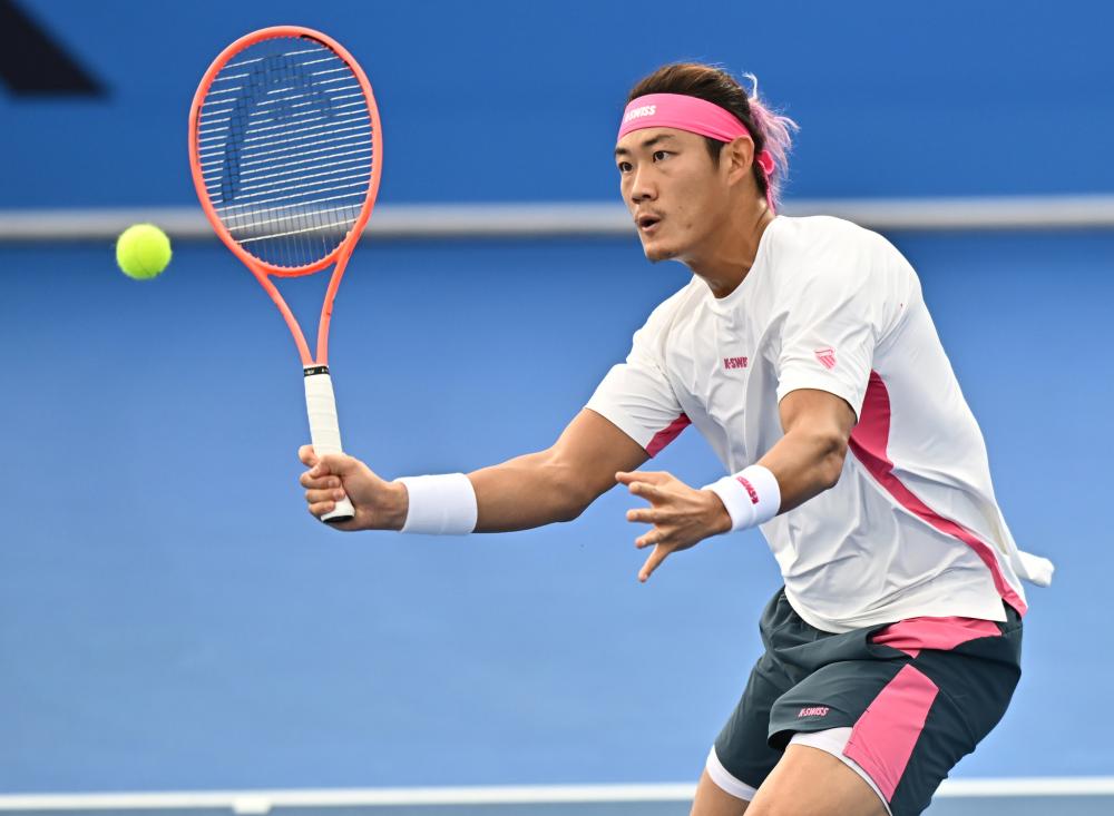 篮球湖人球员三分命中率提升明显